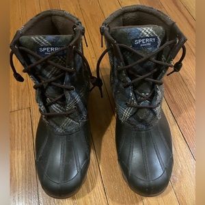 Sperry Women’s Water/Snow Proof Duck Boots Size 9 - Blue/Brown Plaid Upper